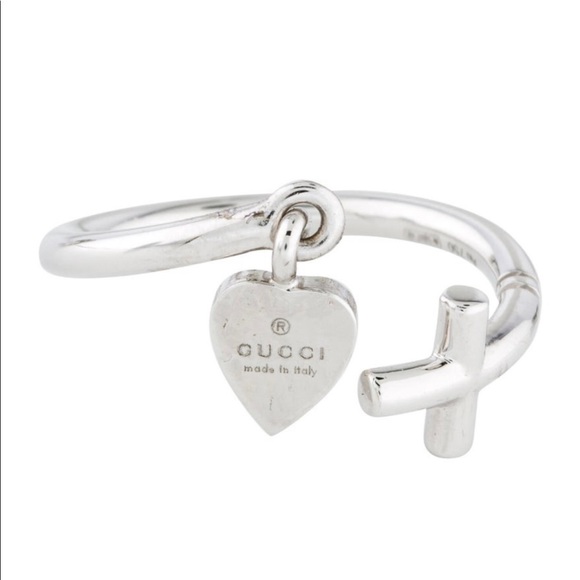 Gucci 18k white gold cross and heart ring size 6 - Picture 1 of 2